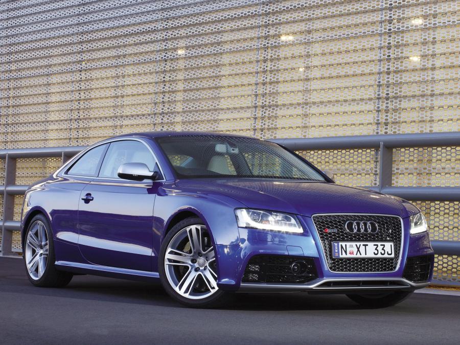  Audi RS5 Coupe 2010 года  (AU) (фото 11 из 18)